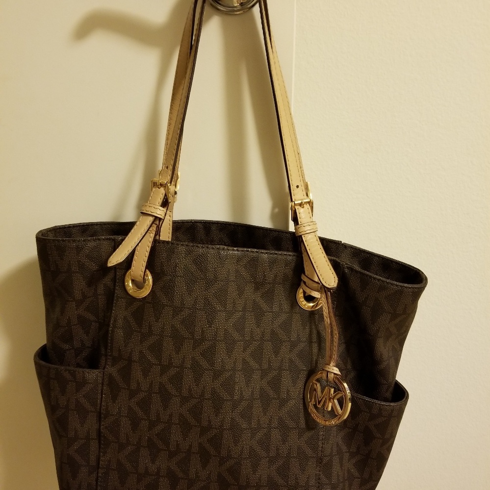 Michael Kors Jet Set Travel - small
